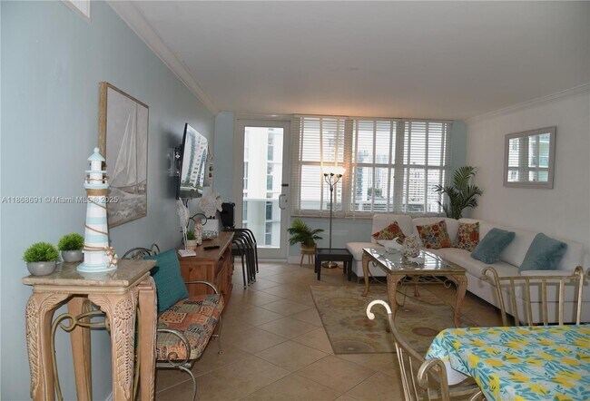 Building Photo - 3725 S Ocean Dr