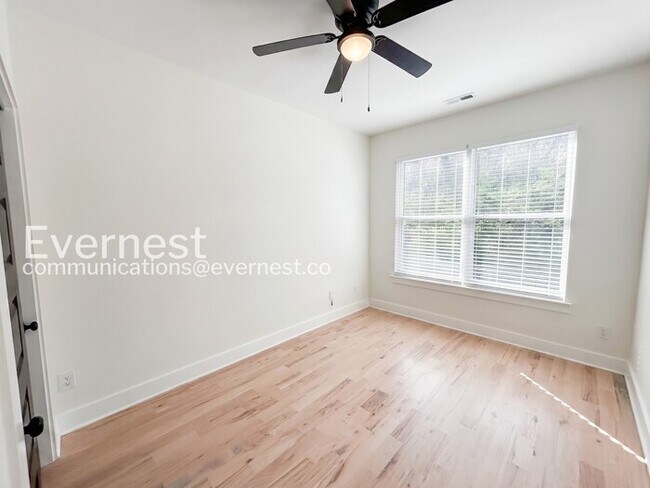 Building Photo - 427 Toney Rd