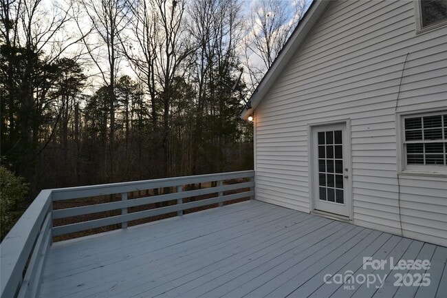 Building Photo - 9024 McElroy Rd