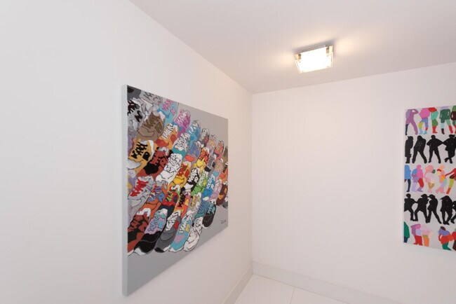 Building Photo - 6899 Collins Ave