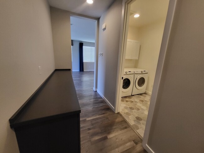 Building Photo - 1513 Zephyr Way