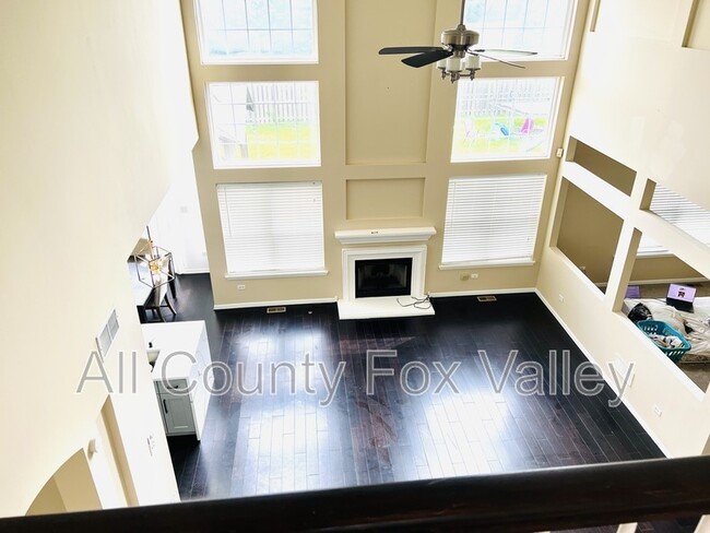 Building Photo - 2080 Mark Cir