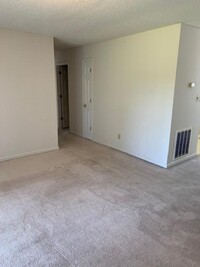 Building Photo - 2 BED 2 BATH CONDO ON BOTTOM FLOOR AT MYRT...