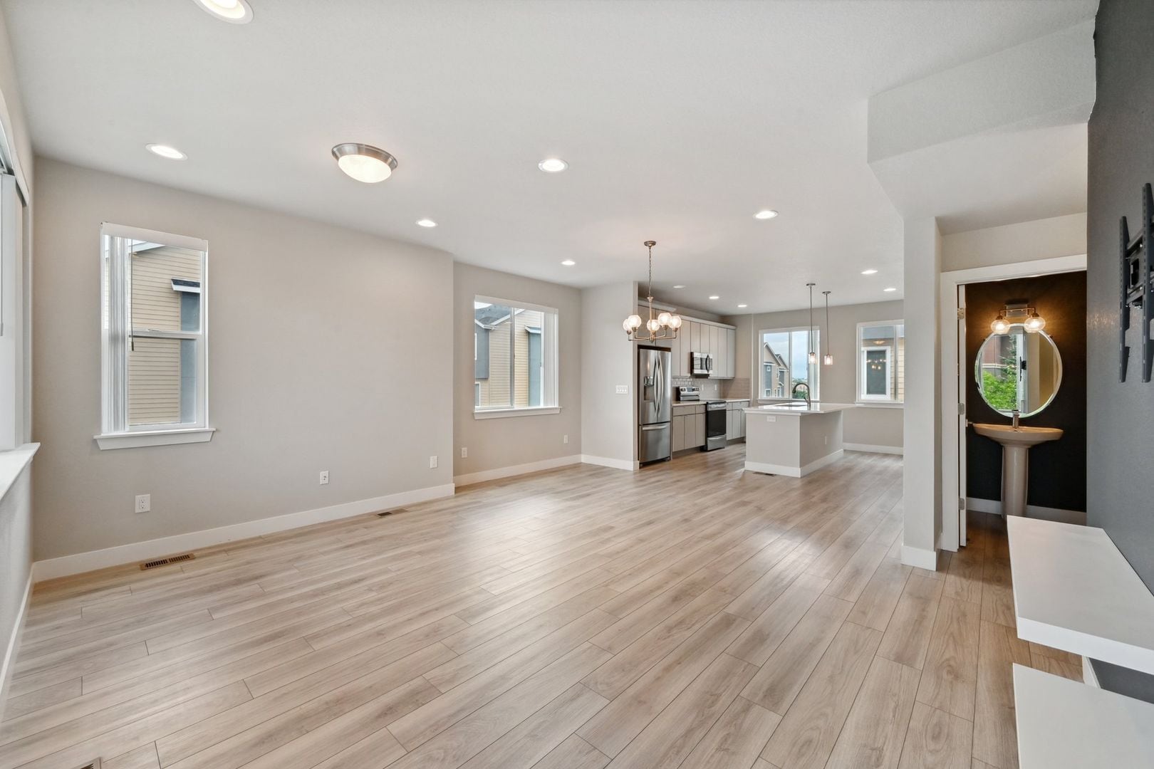 Building Photo - 6719 S Tempe Ct