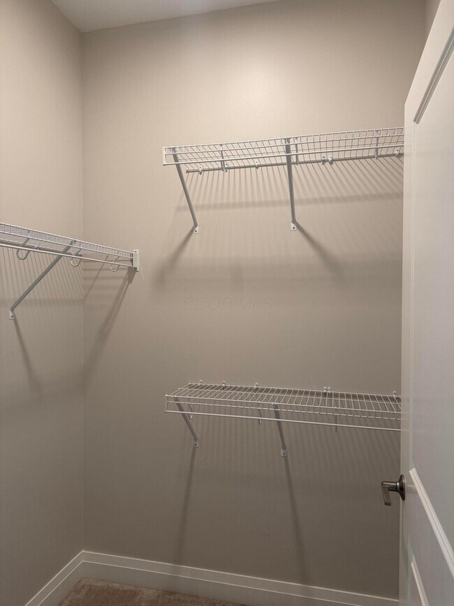 Building Photo - 6633 Dale Dr