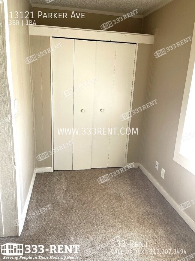 Building Photo - 13121 Parker Ave