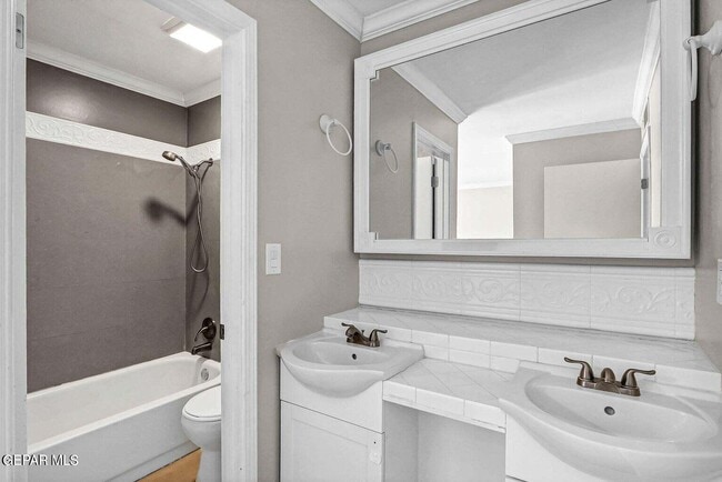 Building Photo - 6622 Dawn Dr