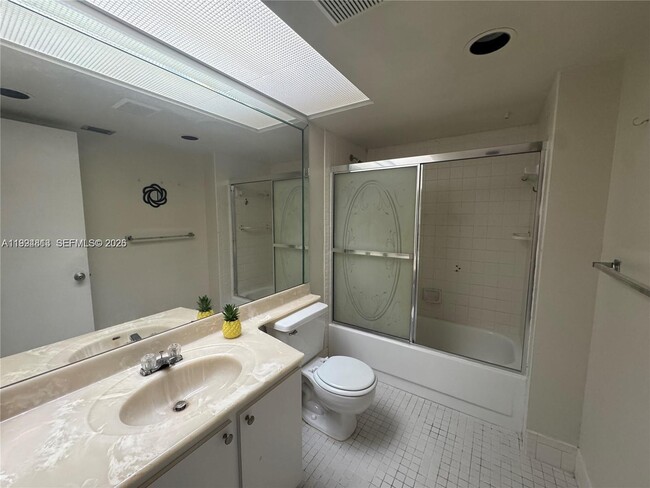 Building Photo - 12500 SW 5th Ct