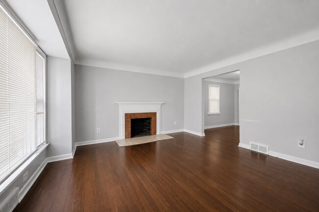 Building Photo - 15712 Vaughan St