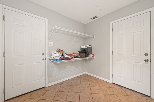 Building Photo - 13702 Ella Lee Ln