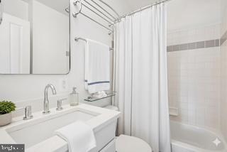 Building Photo - 2008 16th St NW