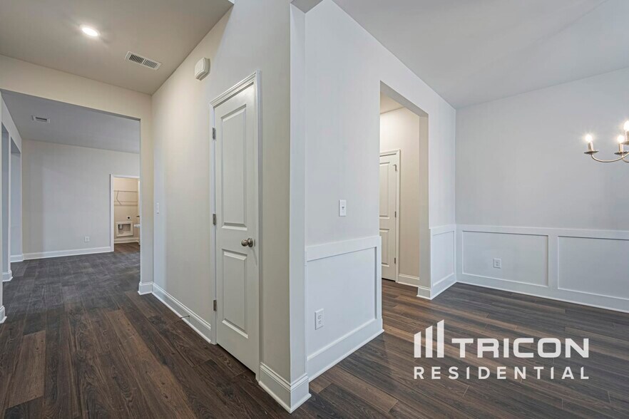 Building Photo - 203 Margrave Dr