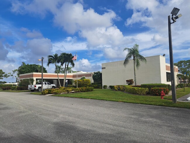 Building Photo - 7770 Tahiti Ln