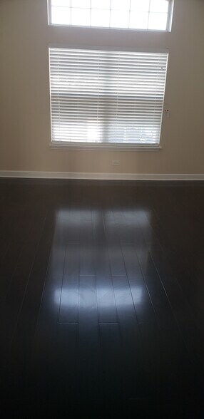 Building Photo - 9030 W Heathwood Cir