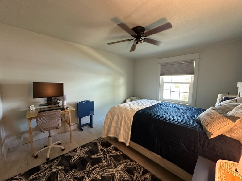 Building Photo - 5006 Starfish Dr SE