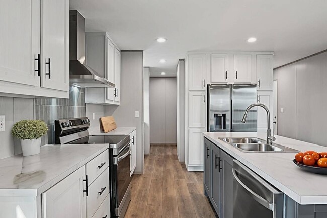 Building Photo - 1632 American Dr