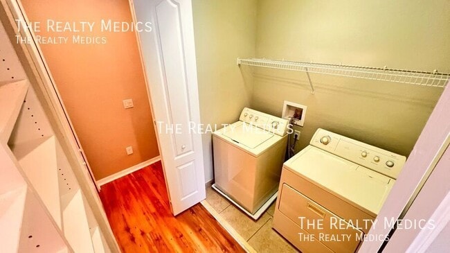 Building Photo - 1900 Garden Sage Dr