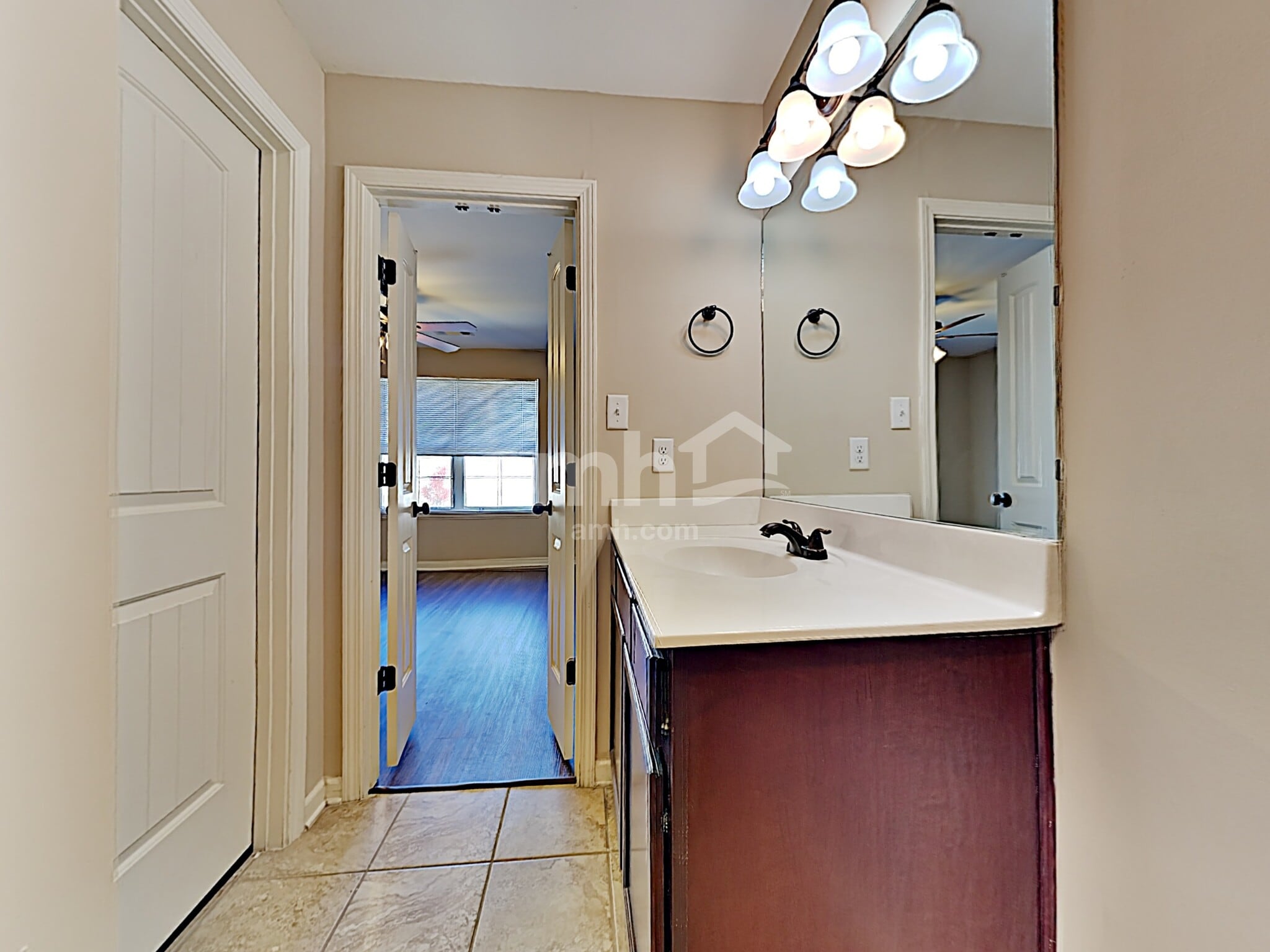 Building Photo - 1229 Carlton Ridge Dr