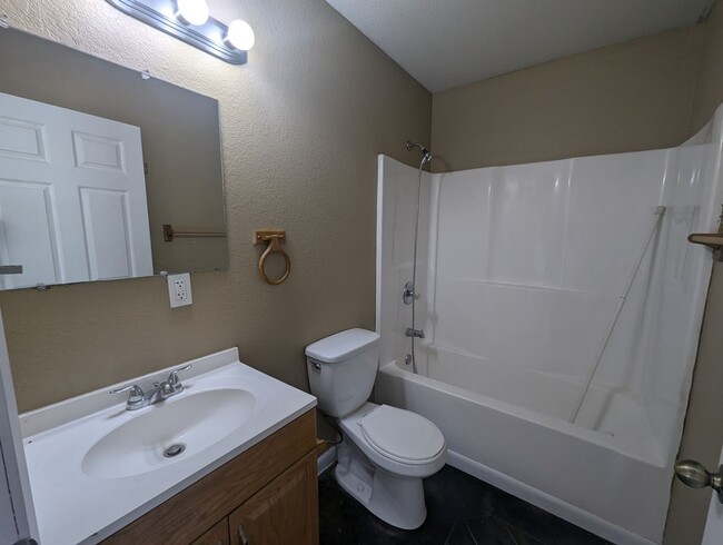 Building Photo - 2 Bed/ 2 Bath Home in Sulphur Rock