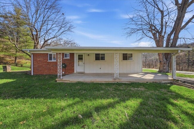 Building Photo - 115 Moock Rd