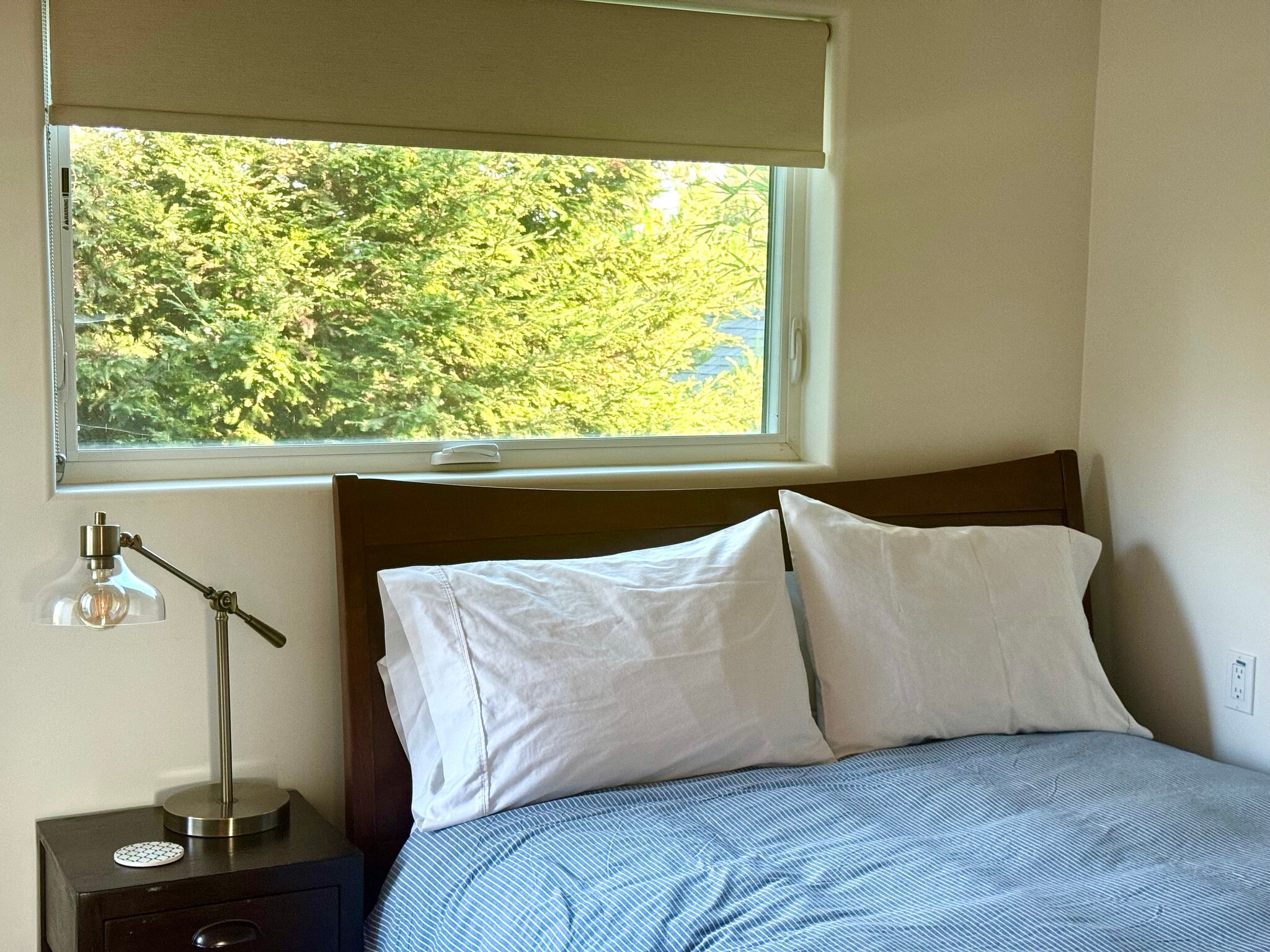 bed - 648 E Fairview Blvd