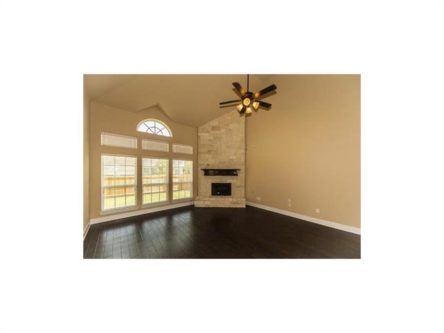Building Photo - 12060 Grandview Dr