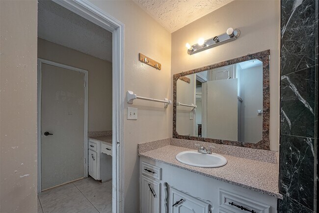 Building Photo - 9318 Benning Dr