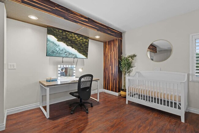 Building Photo - 10150 Sierra Madre Rd