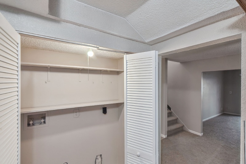 Building Photo - 150 Pine Cone Trail