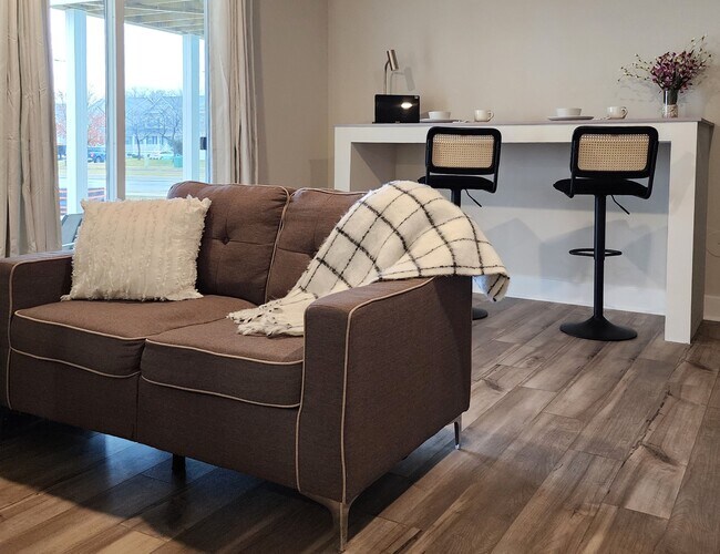 Building Photo - 1803 Tolchester Way