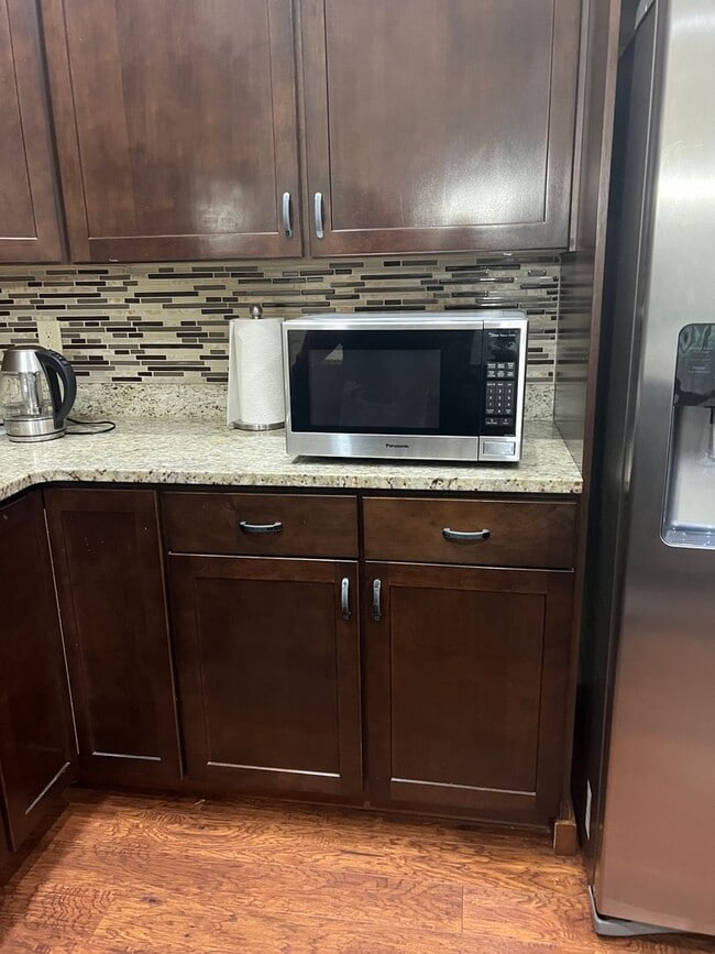 Building Photo - Beautiful 4 Bedroom in Ferndale! MOVE IN SPECIAL!