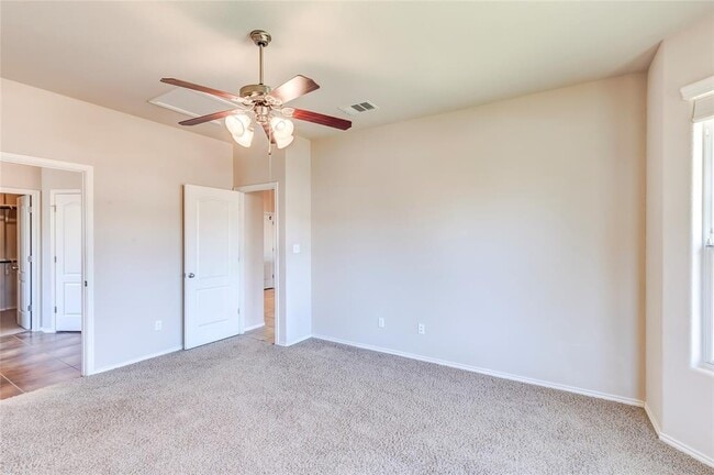 Building Photo - 1604 Greenside Dr