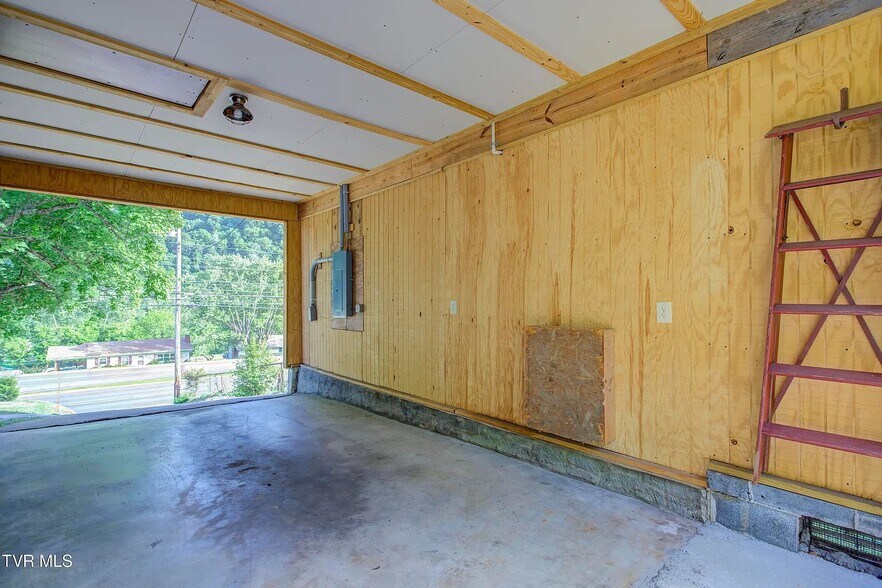 Building Photo - 2540 Volunteer Pkwy