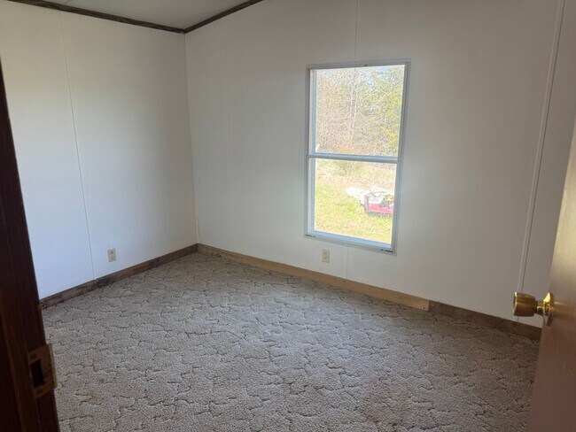 Building Photo - 3 Bedroom 2 Bathroom Home located in Greene County, TN