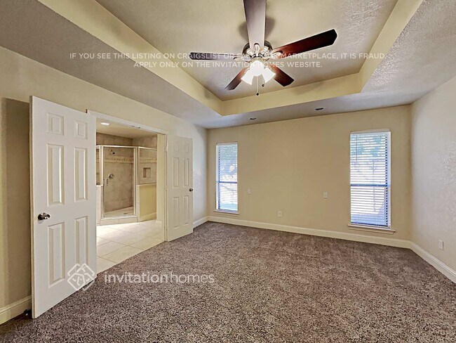 Building Photo - 801 Meadow Creek Dr