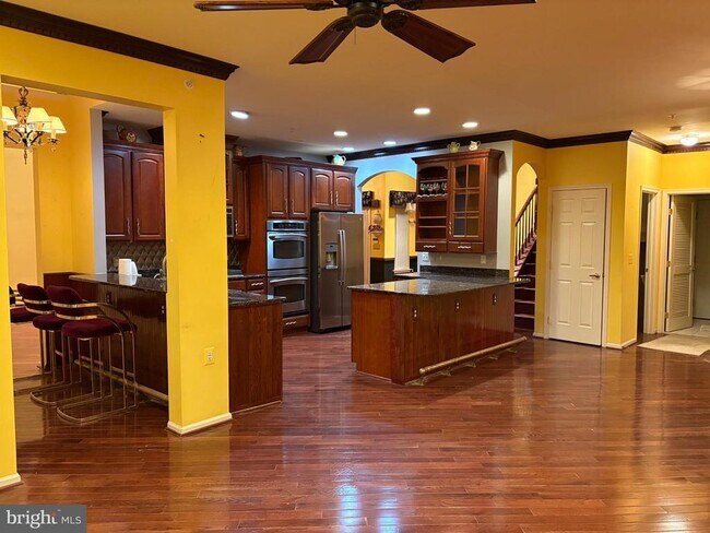 Building Photo - 950 Nathaniel Trail