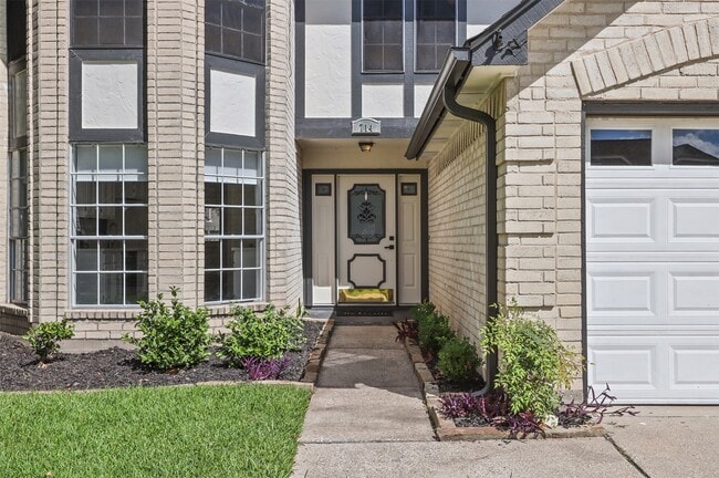 Building Photo - 714 Regency Ct