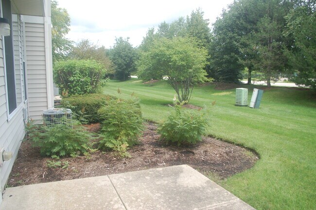 Building Photo - 2382 Claremont Ln