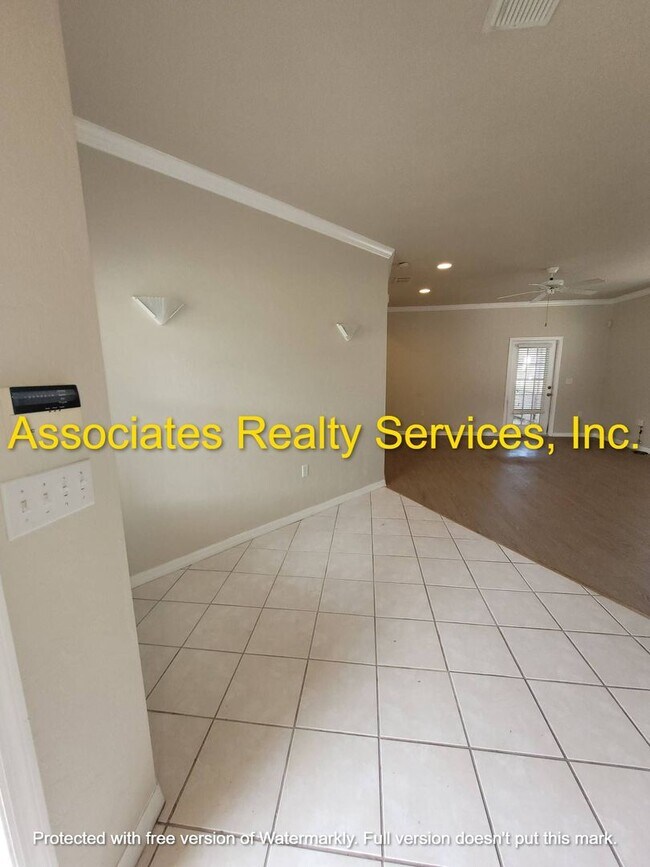 Building Photo - 4840 NW 78th Rd