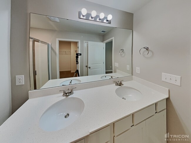 Building Photo - 9216 War Eagles Way