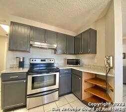 Building Photo - 14214 Fairwayhill