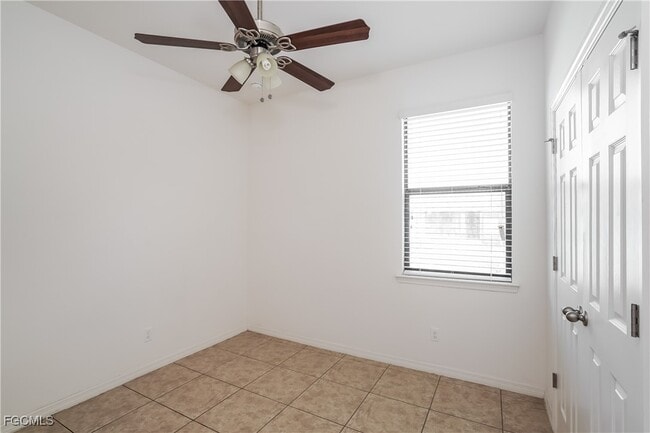 Building Photo - 1107 SW 6th Ct