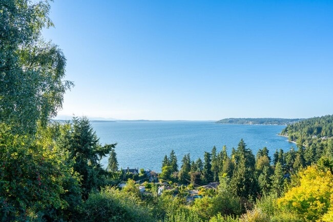 Building Photo - 3bd/1.5ba Burien House