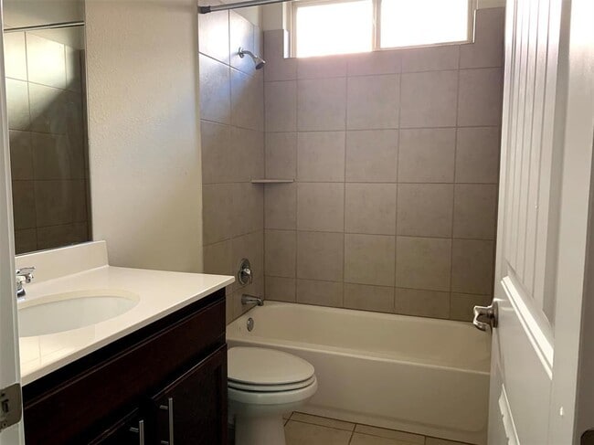 Building Photo - 1400 Little Elm Trail