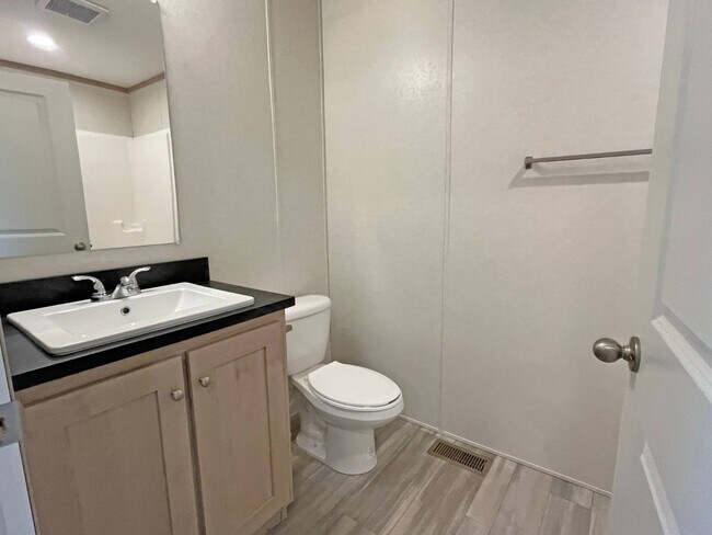 Building Photo - 2404 N 8th St