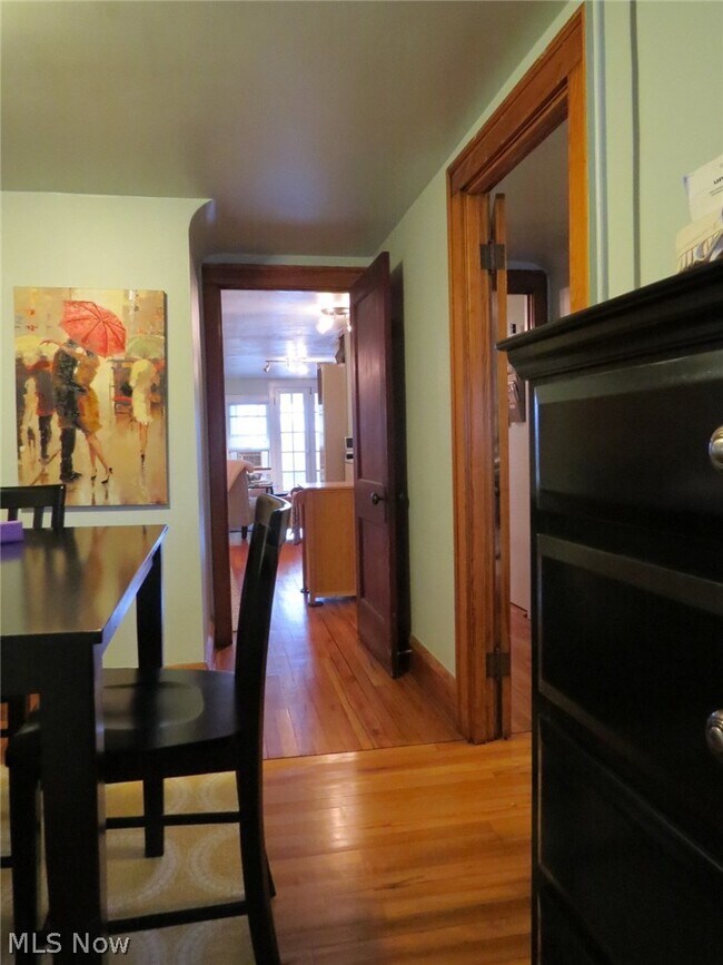 Building Photo - 13834 Clifton Blvd