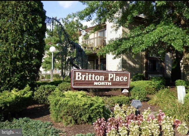 Building Photo - 808 Britton Pl
