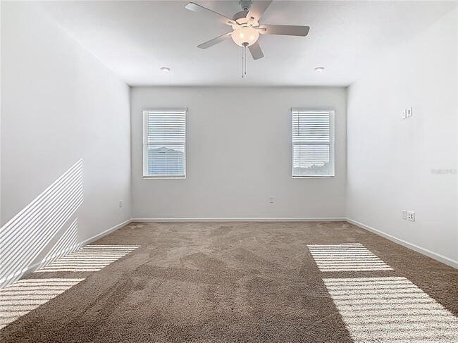 Building Photo - 1043 Lakeshore Breeze Pl