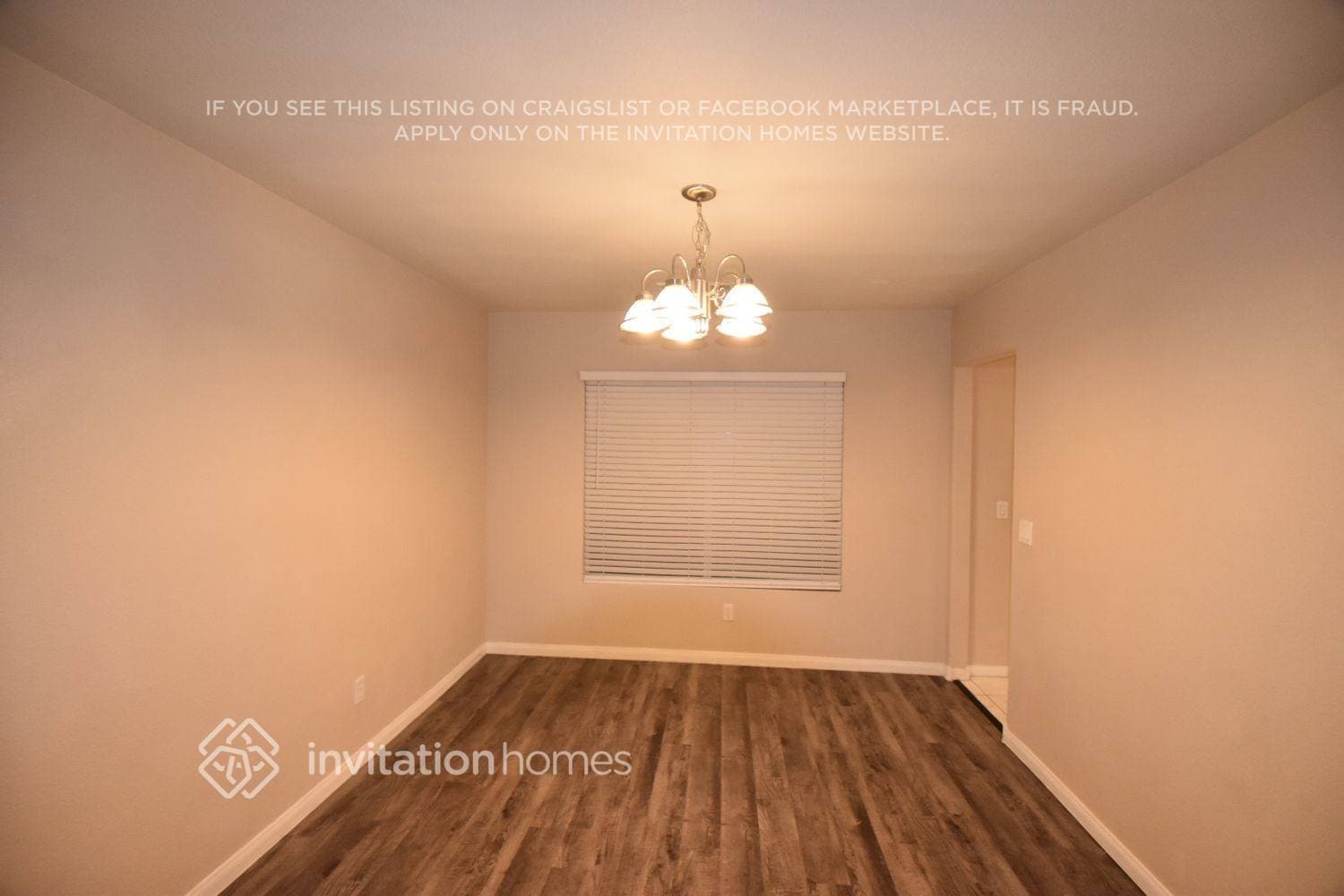 Building Photo - 8637 W Gilmore Ave