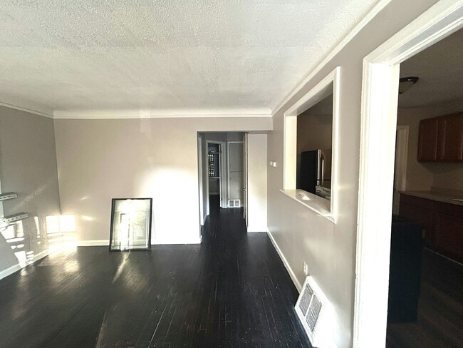 Building Photo - 16544 St Marys St